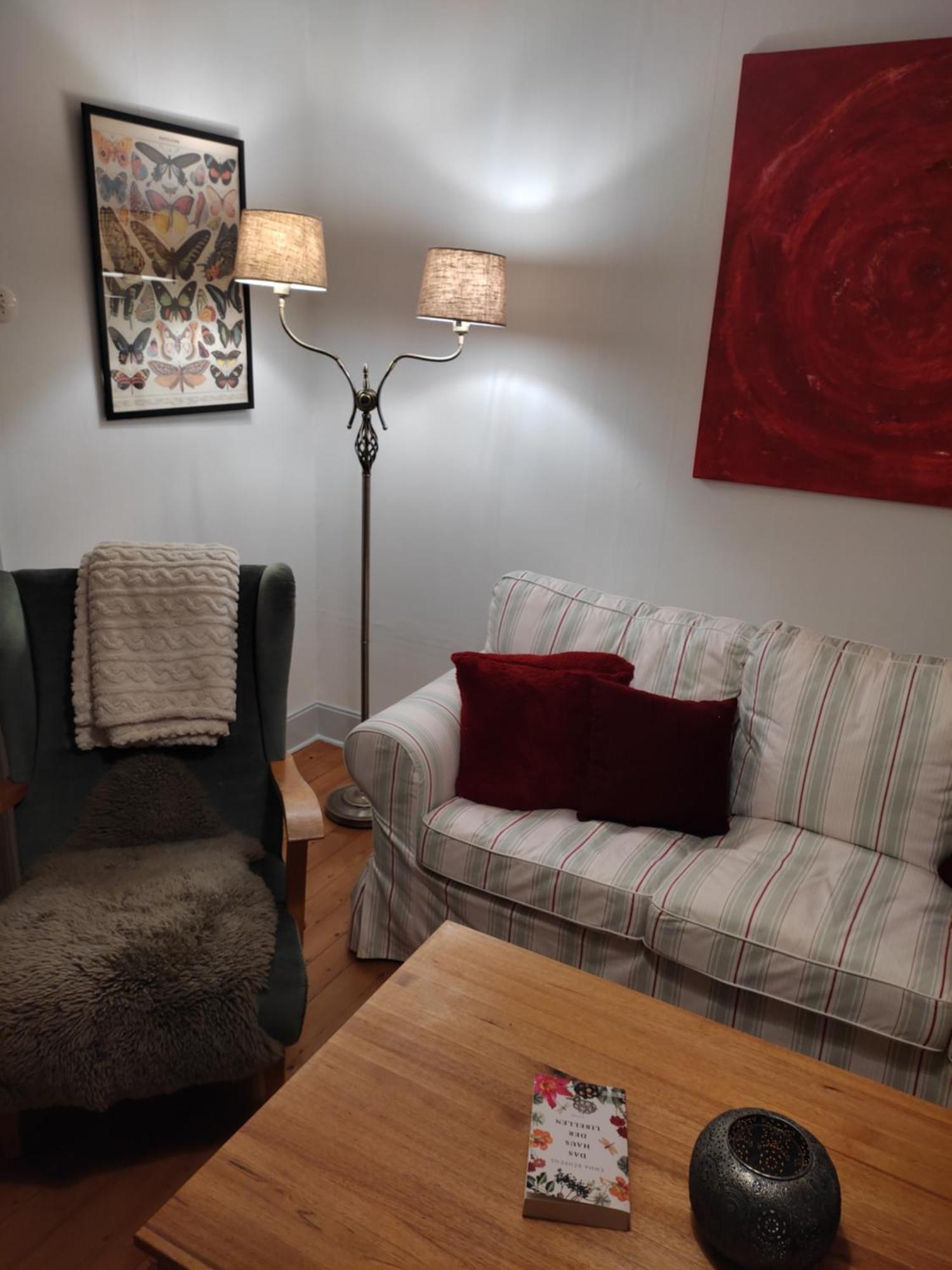 Villa Karlloesa - Bed And Breakfast Malilla Екстер'єр фото